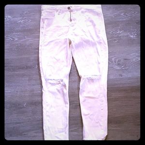 White distressed jeans